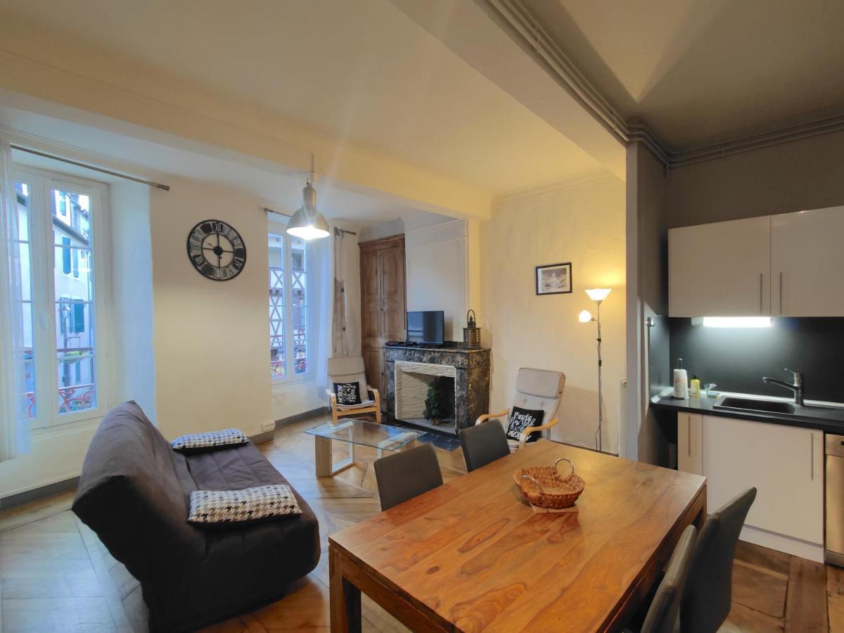 Appartement Centre-Ville Pour Sejour Et Cure Bagneres-de-Bigorre Bagian luar foto