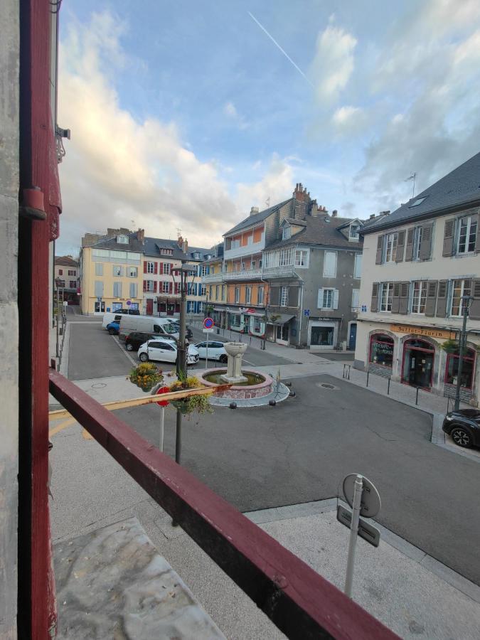 Appartement Centre-Ville Pour Sejour Et Cure Bagneres-de-Bigorre Bagian luar foto