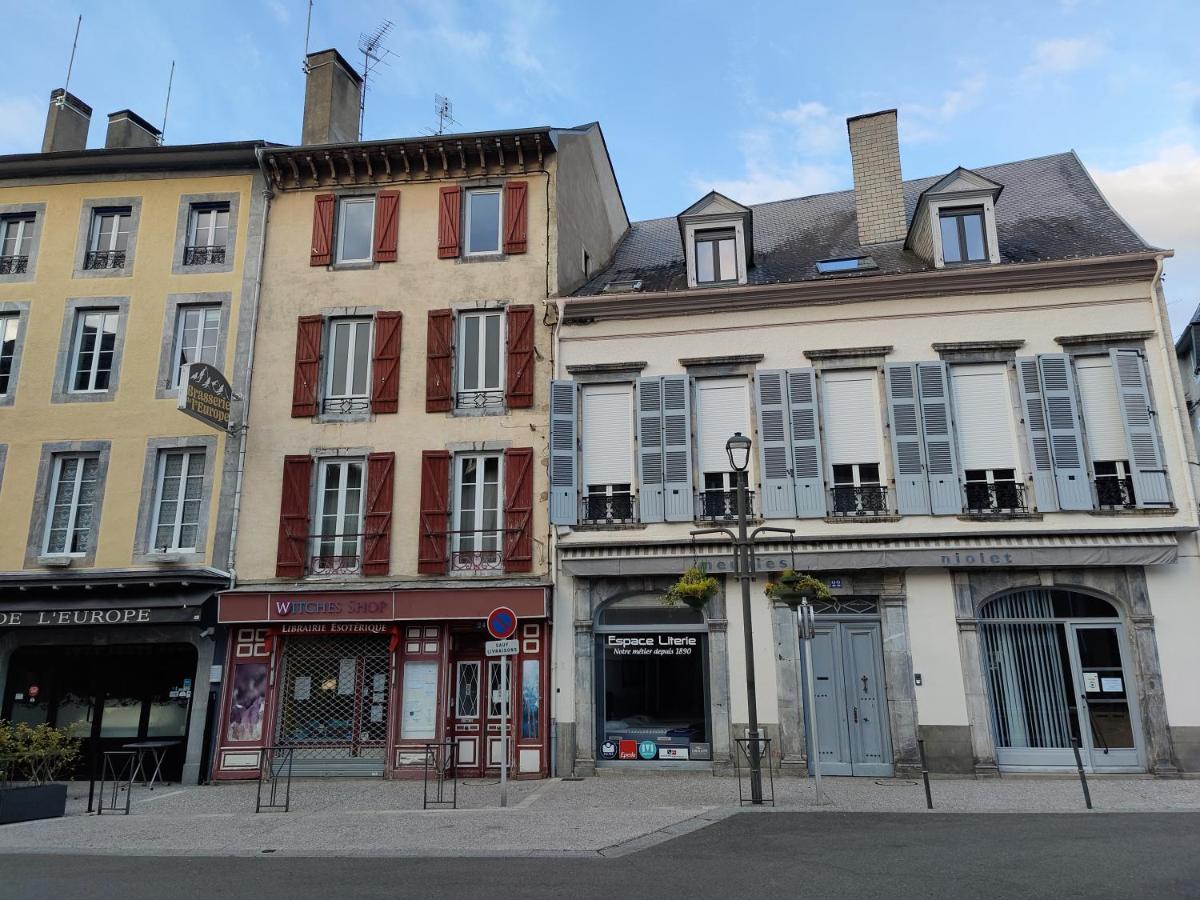 Appartement Centre-Ville Pour Sejour Et Cure Bagneres-de-Bigorre Bagian luar foto